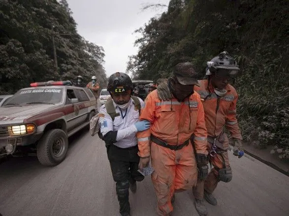 Число жертв виверження вулкана в Гватемалі зросло до 25, у мережі з'явилося відео пірокластичного потоку