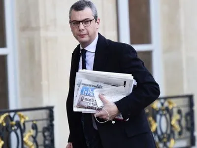 В Минфине Франции прошли обыски по делу против "правой руки" Макрона