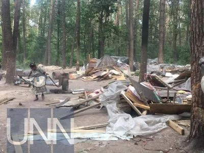 В Голосеевском парке снесли еще один лагерь ромов