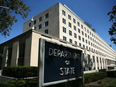 Держдеп США повернув з Китаю групу дипломатів через "загадкову хворобу"