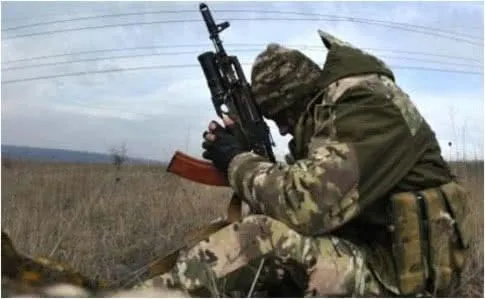 Протягом минулої доби на Донбасі двоє військових загинули, ще двоє отримали поранення – Міноборони