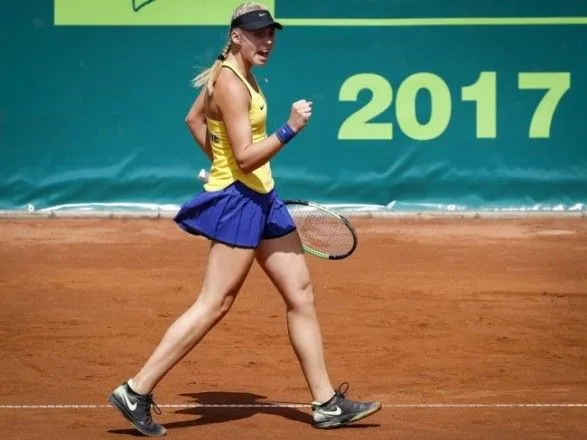 Пятнадцатилетняя теннисистка вышла в финал первого в карьере профессионального турнира