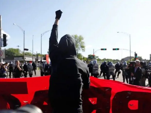 СМИ: антиглобалисты проводят акцию протеста в Квебек-Сити против саммита G7