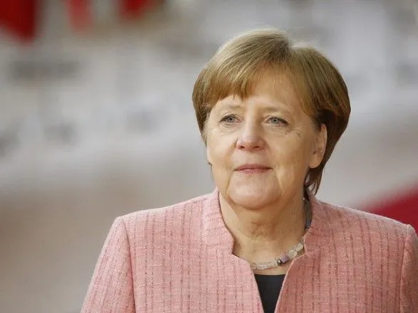 Меркель: возвращение РФ в G7 возможно, но нужен прогресс в реализации "Минска"