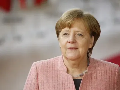 Меркель: повернення РФ в G7 можливо, але потрібен прогрес в реалізації "Мінська"