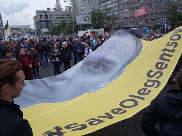 На мітингу у Москві закликали звільнити Сенцова та інших політв’язнів