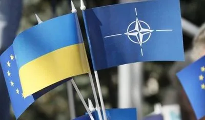 Порошенко надеется на членство Украины в ЕС и НАТО до 2030 года