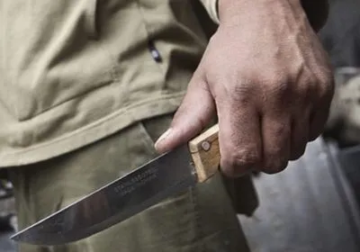 Учасника АТО вдарили ножем біля власного будинку в Мелітополі