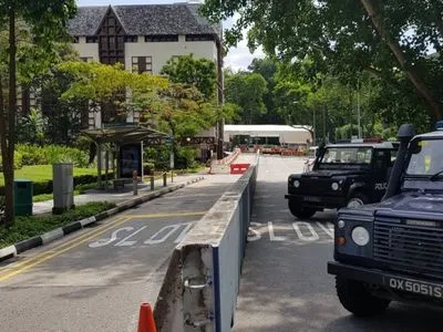 В Сингапуре усиленно охраняют гостиницу, где остановился лидер КНДР