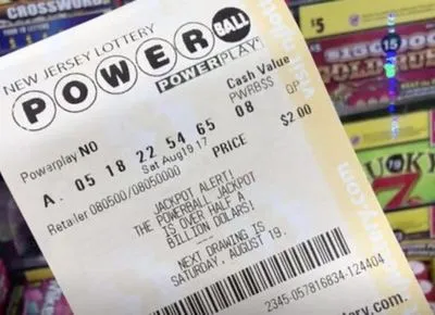 Американець розповів, чому не покинув роботу після мільйонного виграшу в лотерею