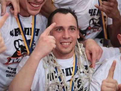 Чемпіон України продовжив контракти із кількома баскетболістами