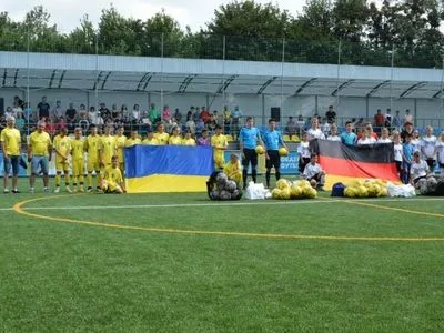Посольство Германии и ФФУ открыли футбольный проект