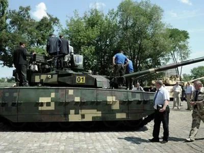 Україна готова розглянути можливість спільного виробництва бронетехніки з Таїландом – РНБО
