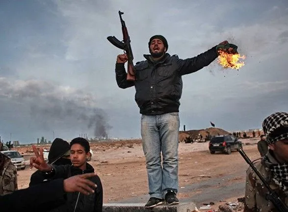 В Ливии из-за атак боевиков объявлен форс-мажор на нефтяных терминалах