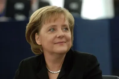 ЗМІ: Меркель має намір провести саміт щодо міграційної кризи зі країнами ЄС