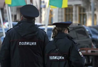 СМИ: в центре Москвы автомобиль такси въехал в пешеходов