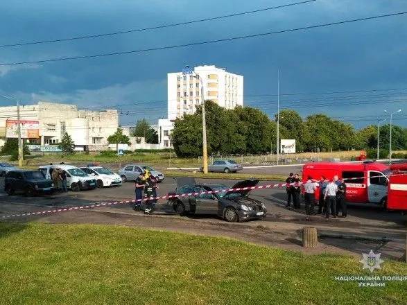 Вибух автомобіля в Черкасах: постраждалий помер у лікарні