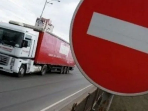 У Києві через спеку обмежать рух вантажного транспорту