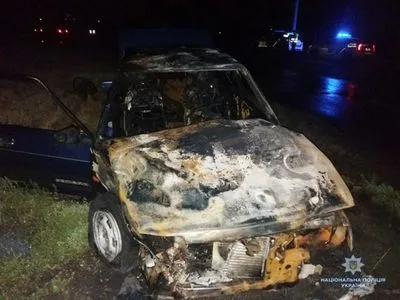 В Николаевской области из-за ДТП горел автомобиль