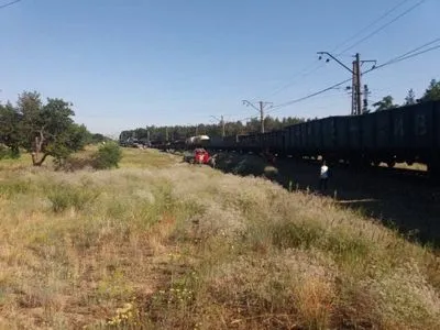 Аварія вантажного потяга під Дніпром сталася через крадіжку рейок - "Укрзалізниця"