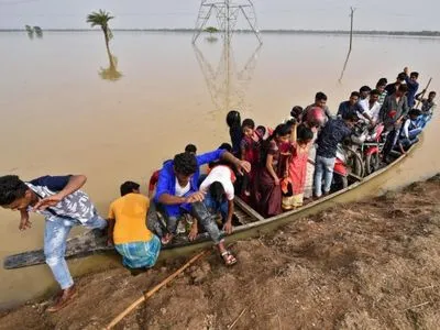 Негода в Індії: десятки загиблих, сотні тисяч постраждалих