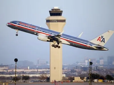 В США две авиакомпании не хотят перевозить разлученных с семьями детей иммигрантов