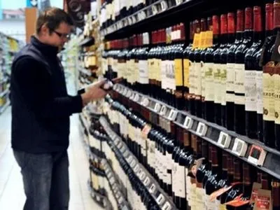 По требованию ЕС: цены на алкоголь будут повышаться в Украине еще 8 лет подряд
