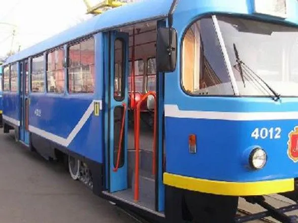 В Одесі трамвай скоїв наїзд на стовп