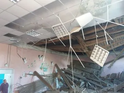 В школе в Днепропетровской области обвалился потолок