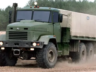 На Донбасі помітили 15 ворожих вантажівок, які рухалися з боку РФ