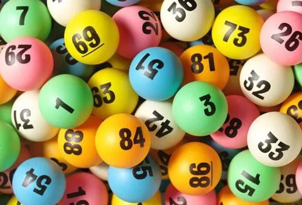 Парикмахер из Великобритании выиграл 1,3 млн долл. в лотерею