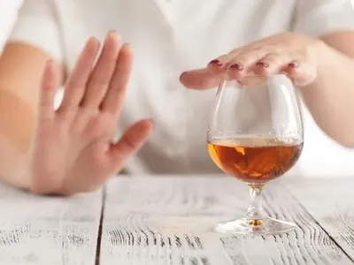 Учені розрахували, скільки алкоголю можна випивати за добу