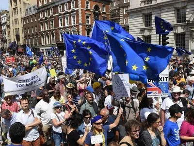 Более 100 000 человек вышли на марш против Brexit в Лондоне