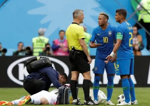 ЧМ-2018: Неймар оскорбил капитана сборной Бразилии в игре с Коста-Рикой