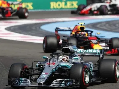 Гонщик Хэмилтон победил на новом Гран-при Формулы-1 во Франции