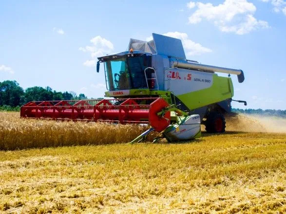 Жатва в Украине: аграрии собрали уже 1,7 млн тонн зерна