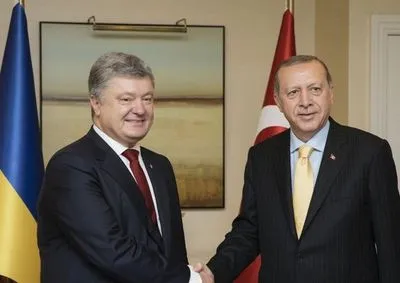 Порошенко поздравил Эрдогана с переизбранием на пост президента Турции
