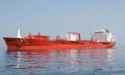 В порту Роттердама нефтяной танкер получил пробоину