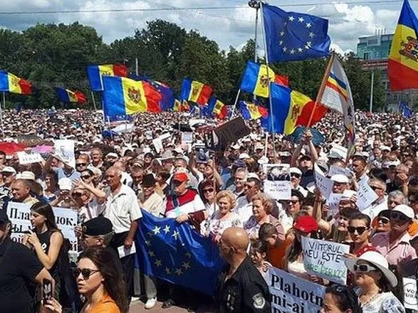 protesti-v-kishinevi-tsentr-mista-povnistyu-perekritiy