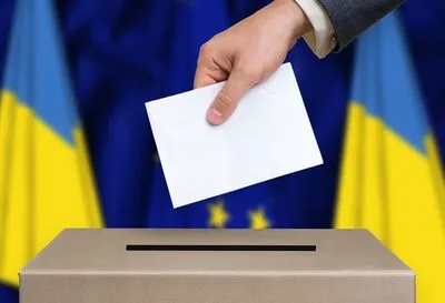 Зеленский и Вакарчук обошли Порошенко в президентском рейтинге - опрос