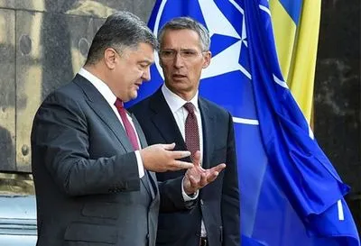 Президент обсудил с Генсеком НАТО размещение миротвоцив ООН на Донбассе