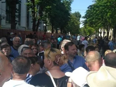 Протесты в Молдове: митингующие заблокировали вход в мэрию Кишинева