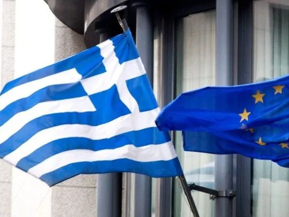 S&P повысило суверенный рейтинг Греции с B до B+
