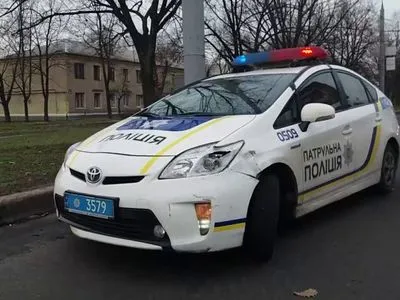 На Рівненщині п’яний велосипедист врізався у поліцейський “Priys”