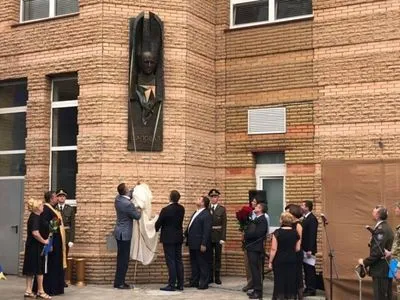 У Києві встановили меморіальну дошку розвіднику Шаповалу
