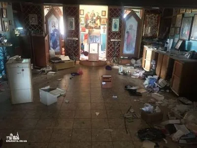 Неизвестные осквернили и ограбили храм УПЦ в Одессе