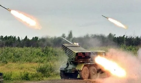 Бойовики приховано зосереджують військову техніку на Донбасі – СЦКК