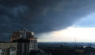 У Києві сьогодні очікуються дощі, місцями град