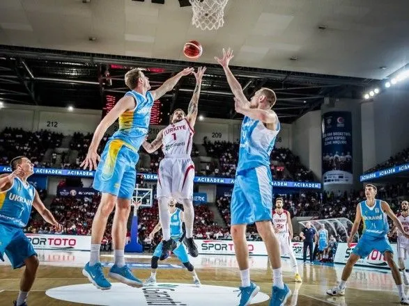 ukrayina-popri-porazku-probilasya-u-drugiy-etap-vidboru-do-chs-2019-z-basketbolu