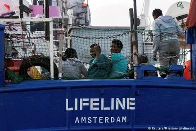 Поліція Мальти допитала капітана рятувального судна Lifeline